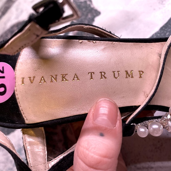 Ivanka Trump Heels - Picture 5 of 5